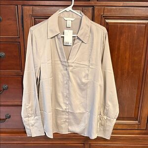H&M Satin Champagne Colored Button-Up Shirt, Large NWT